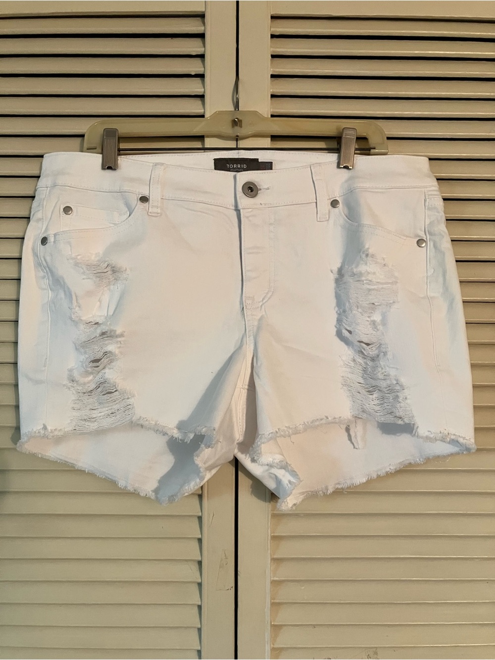 Torrid size 14 Feel the Fit White Distressed Jean Shorts